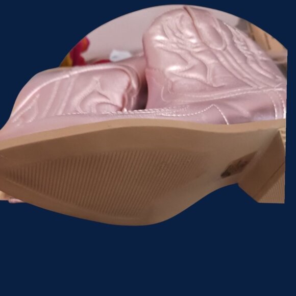 Soda Blazing Western-Style Ankle Boots  Stitched Pointed  Toe  Metallic Rose 9 - Picture 4 of 16